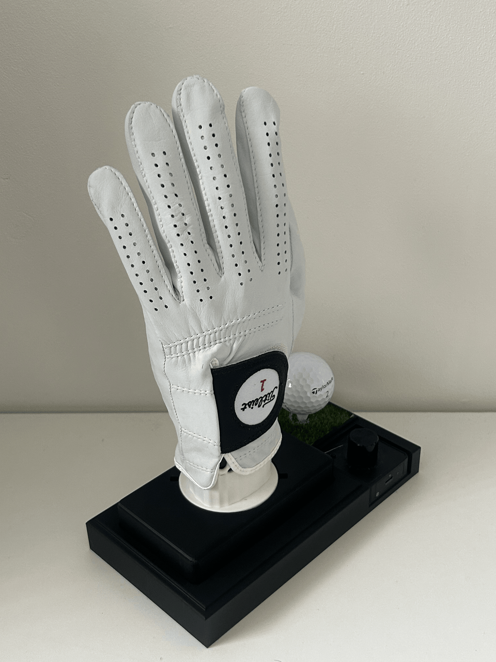 FluxStand - Golf Glove